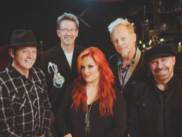 Wynonna-and-The-Big-Noise