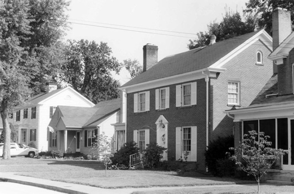 Mooreland Drive in Anvirdale Historic District