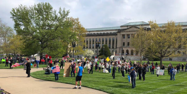 BeshearProtestLawnC