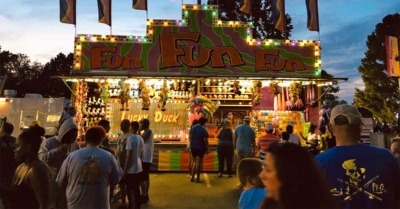 A carnival game attracts festival-goers at the 2019 Summer Salute in Hopkinsville. (Photo by Jennifer P. Brown