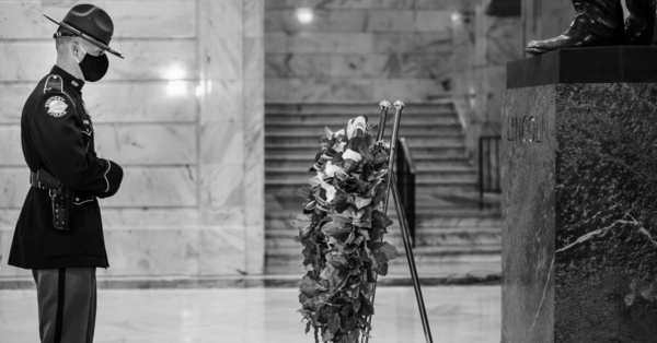 wreath-ceremony_featured