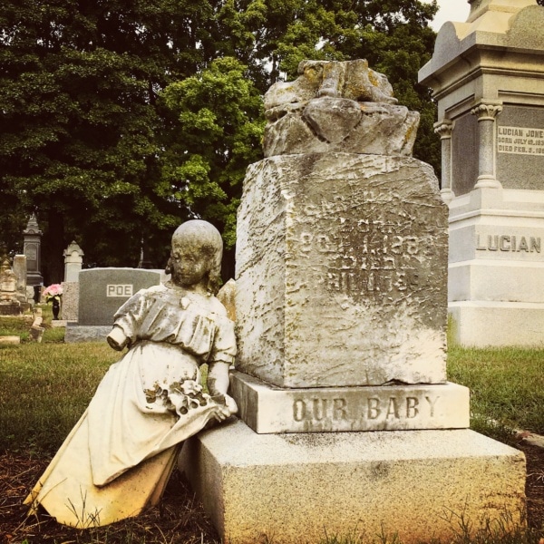 Riverside cemetery broken tombstone