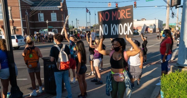 No-Knock-protest-feature