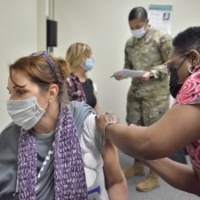 fort campbell teacher receives vaccine