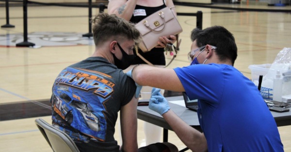 fchs_vaccine_clinic_teen
