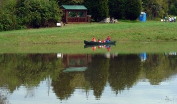 Visitors canoeing at Jeffers Bend. (Visit Hopkinsville photo)