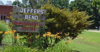 The sign for the Jeffers Bend Environmental Center on Metcalfe Lane in Hopkinsville. (Kentucky Tourism photo)