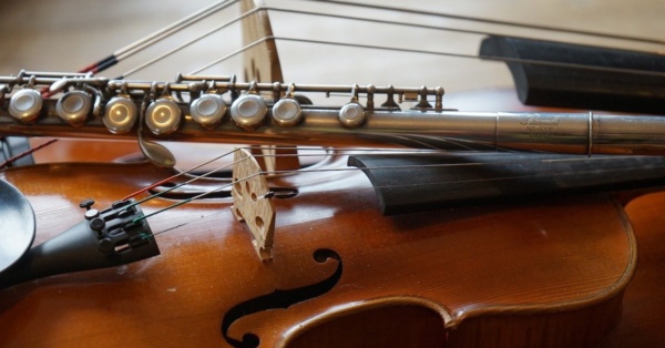 violin-flute-instruments