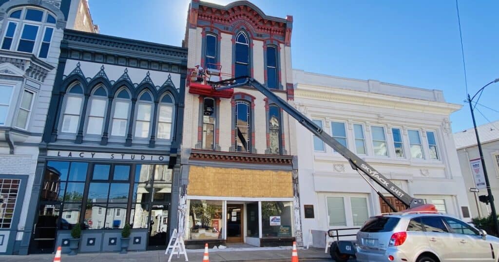 building being renovated in downtown hopkinsville