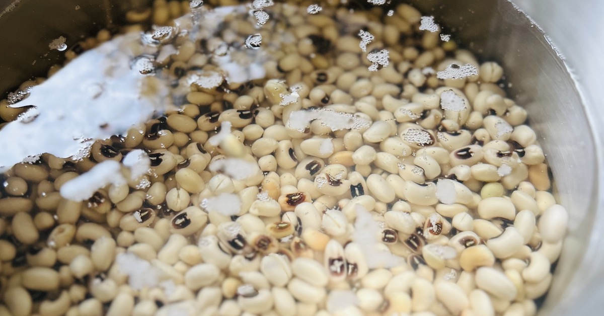 A pot of black-eyed peas ready for the stove. (Photo by Janet Ekis)