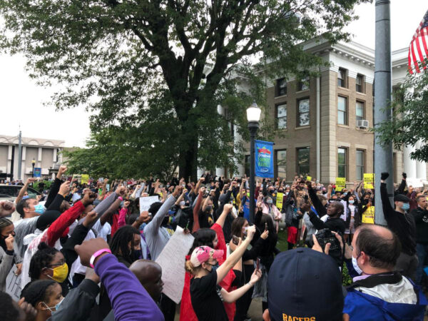 Confederate-protest