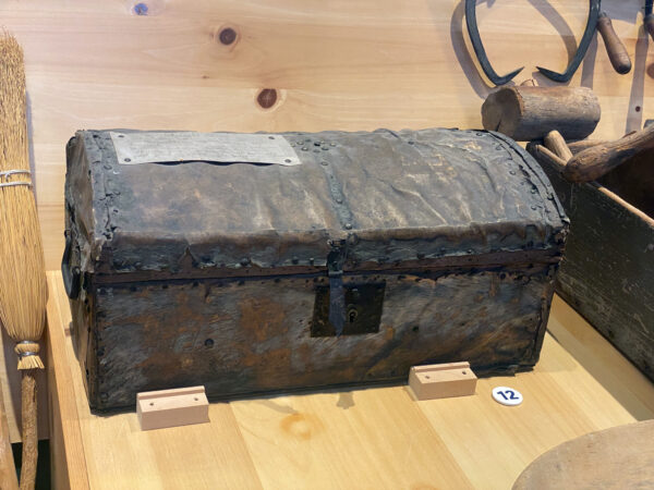 Revolutionary-Trunk-3