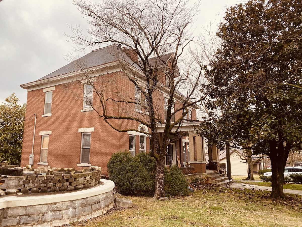 The Dalton house on East Seventh Street. (Hoptown Chronicle photo by Jennifer P. Brown)