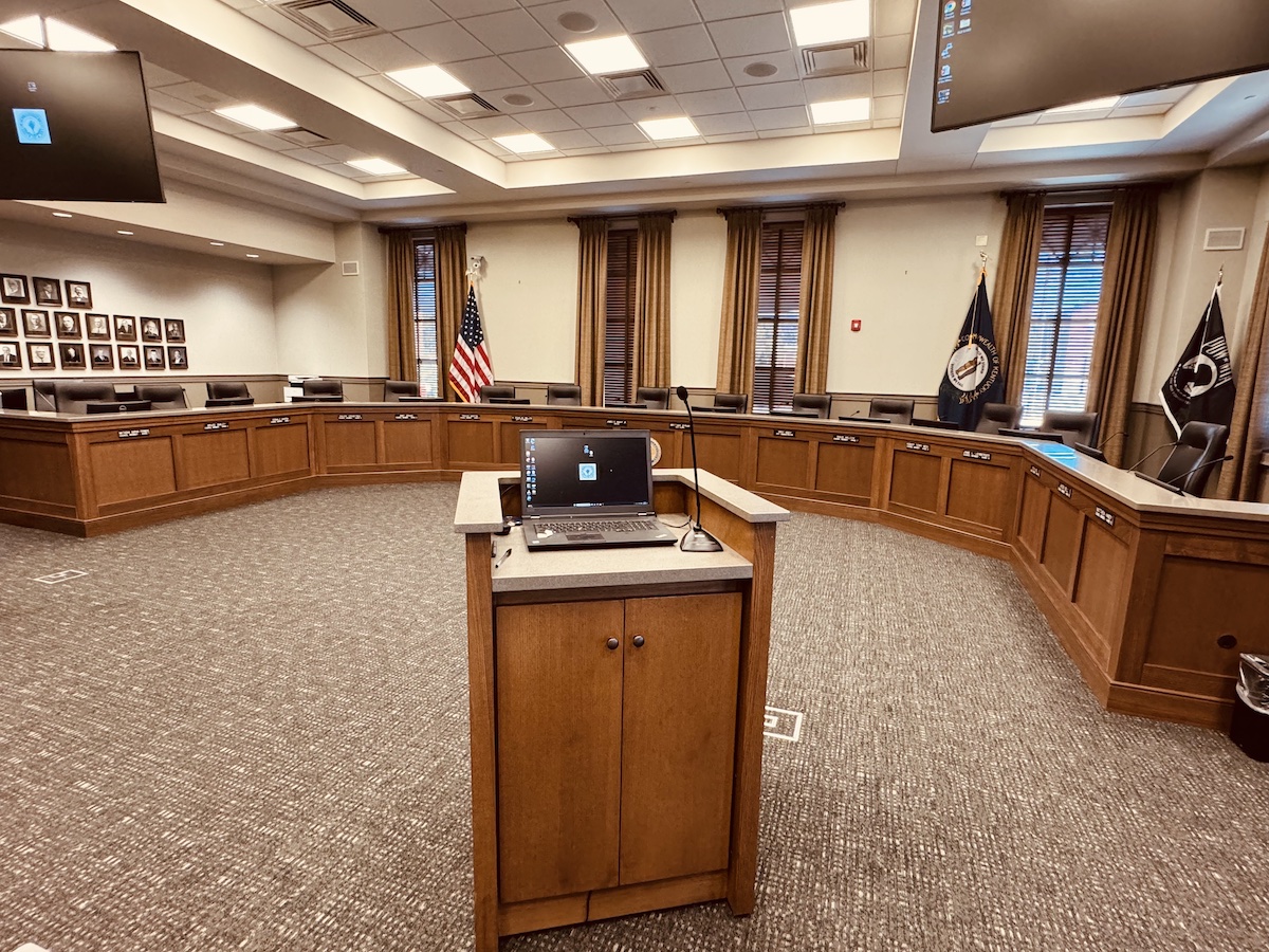 Council chambers at the Hopkinsville Municipal Center. (Hoptown Chronicle photo by Jennifer P. Brown)