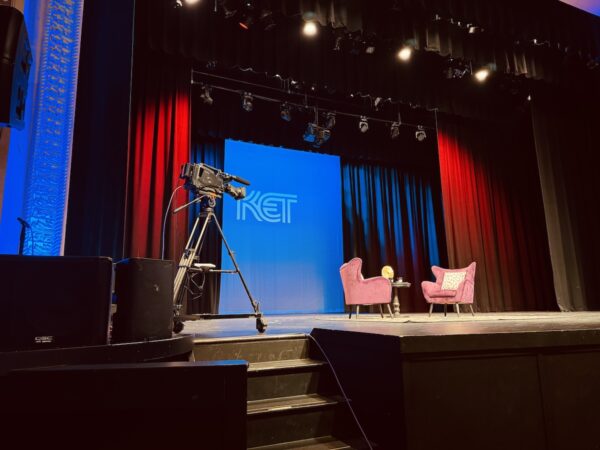 KET Alhambra stage