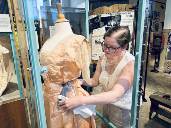 Snapshots wedding dress feature