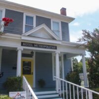 Exterior of Hotel Metropolitan in Paducah, Kentucky