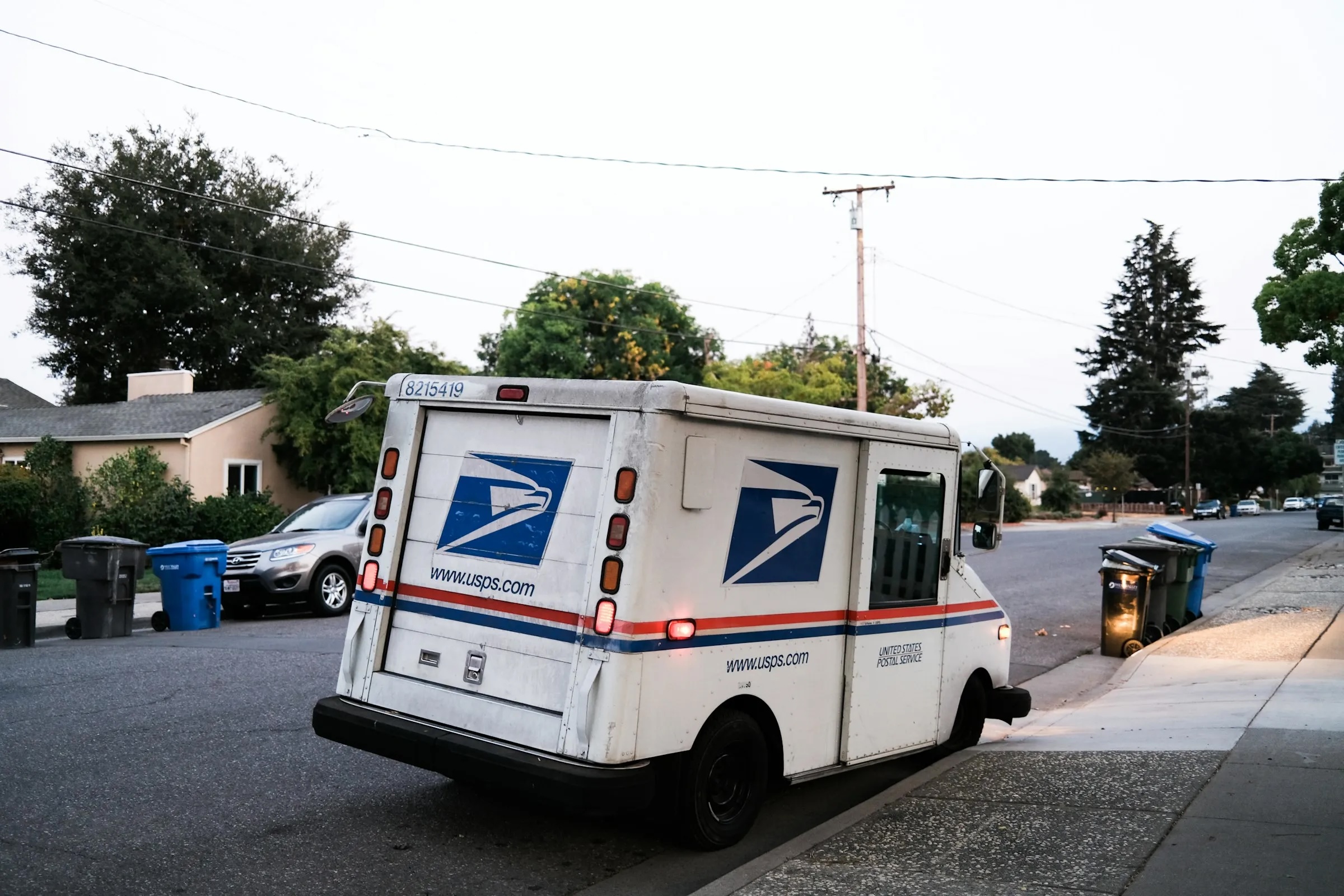 USPS mail truck