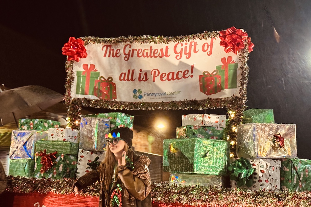 The theme of the 2024 Hopkinsville Christmas Parade was "Peach on Earth." (Hoptown Chronicle photo by Jennifer P. Brown)