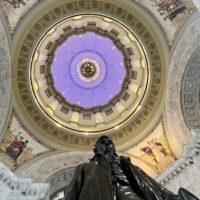 capitol torunda and lincoln statue