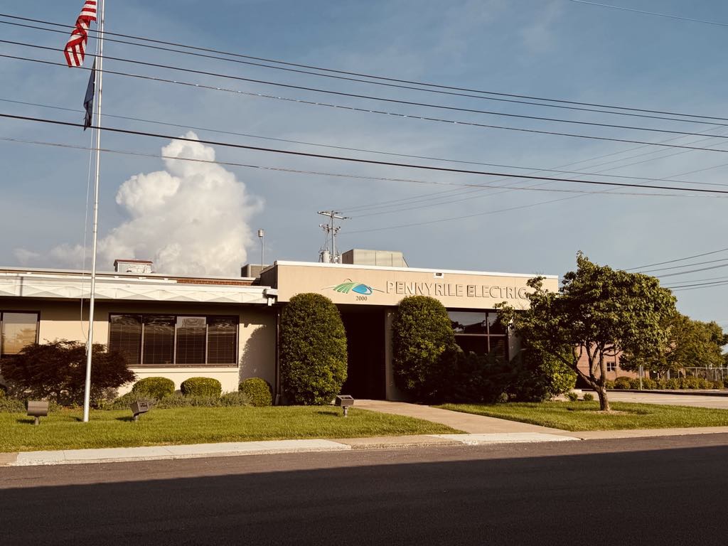Pennyrile Electric’s main office, Harrison Street in Hopkinsville. (Hoptown Chronicle photo by Jennifer P. Brown)