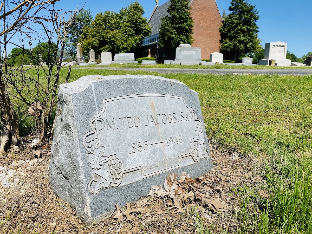 The first burial in Riverside, when is was a private cemetery, was recorded in 1837.