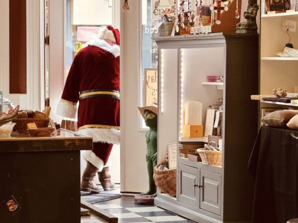 santa leaving
