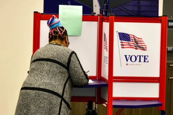 voter casting ballot