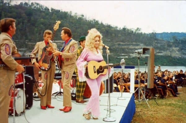 dolly 1973.jpb