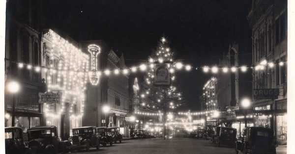 1932 Christmas for Keller column