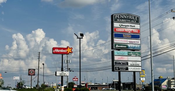 The Pennyrile Marketplace strip mall on Fort Campbell Boulevard has secured more than a dozen retail and service businesses in tenant spaces that previously were vacant for several years. (Hoptown Chronicle photo by Jennifer P. Brown)