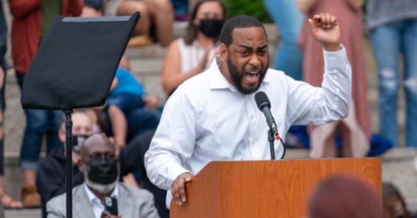 Charles Booker (Photo by  J. Tyler Franklin, Kentucky Public Radio)