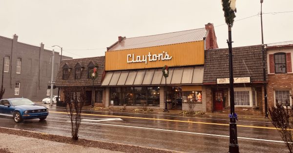 Clayton's Downtown Diner will be located in the former jewelry store building on East Ninth Street. (Hoptown Chronicle photo by Jennifer P. Brown)