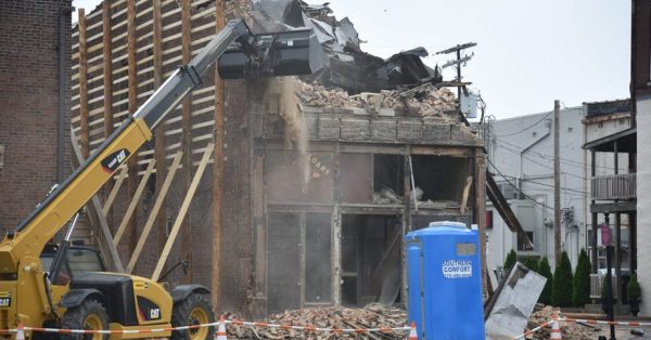 Building demolition on Sixth Street
