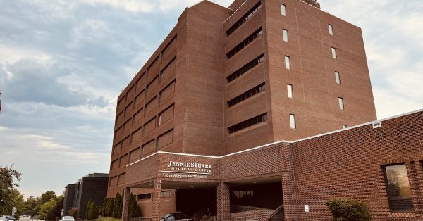 The 18th Street entrance to Jennie Stuart Medical Center. (Hoptown Chronicle by Jennifer P. Brown)