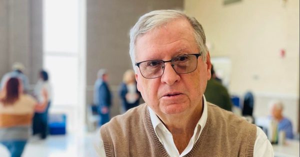 Mike Kem at the Christian County Senior Center voting center on Tuesday, Nov. 8, 2022, as voters cast ballots in the general election. (Hoptown Chronicle photo by Jennifer P. Brown)