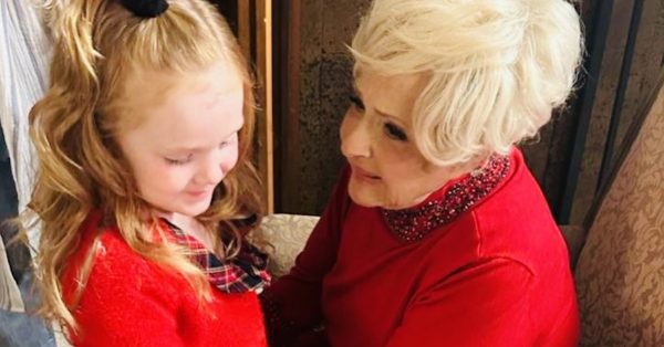 Saylor Jessup, of Hopkinsville, talks with Brenda Lee during a session in October 2023 to film a new video for Lee's 1958 recording of "Rockin' Around the Christmas Tree." (Photo provided)