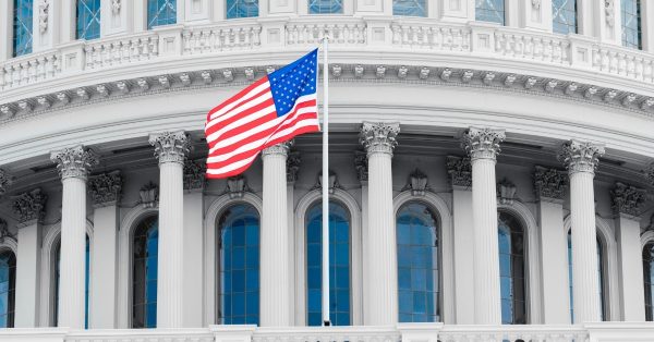 U.S. Capitol w flag