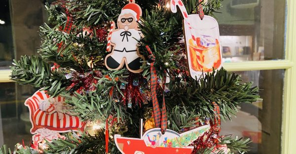 Ornaments displayed Dec. 5, 2023, on a Christmas tree in the Pennyroyal Area Museums's gift shop. (Hoptown Chronicle photo by Jennifer P. Brown)