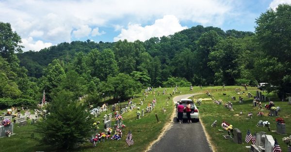 kentucky cemetery on decoration day