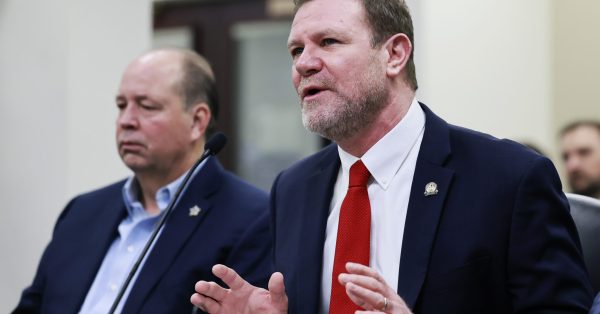 FRANKFORT, Feb. 12 – Sen. Matt Nunn, R-Sadieville, presents Senate Bill 104, an act related to first responders, during Thursday’s Senate Committee on Veterans, Military Affairs and Public Protection meeting.