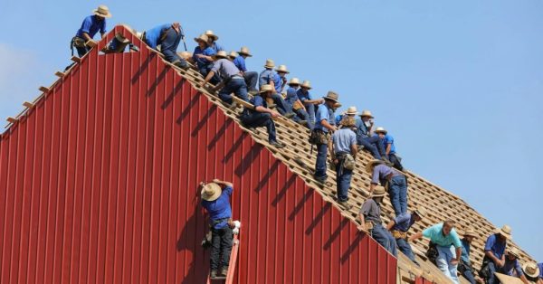 amish barn raising